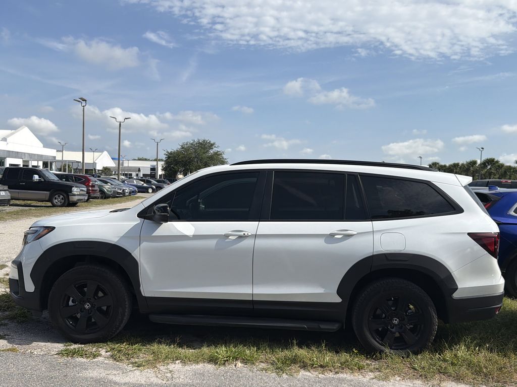 used 2022 Honda Pilot car, priced at $34,991