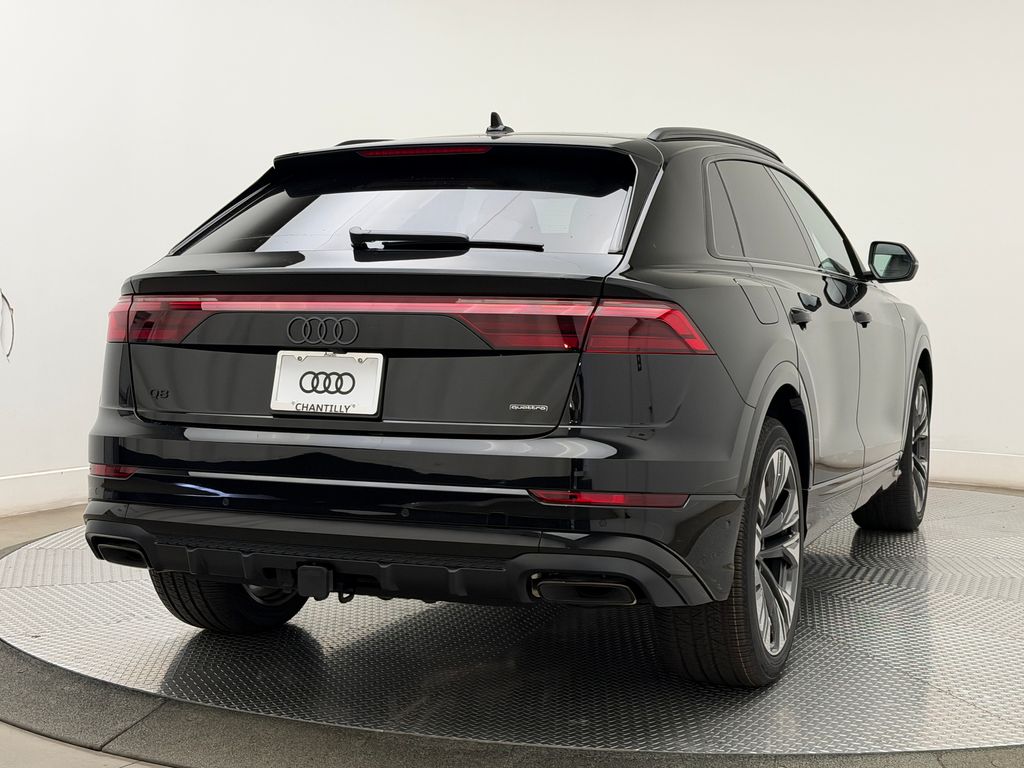 Thumbnail: 2027 Audi Q8 - 7