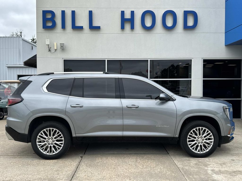 2025 GMC Acadia Denali FWD