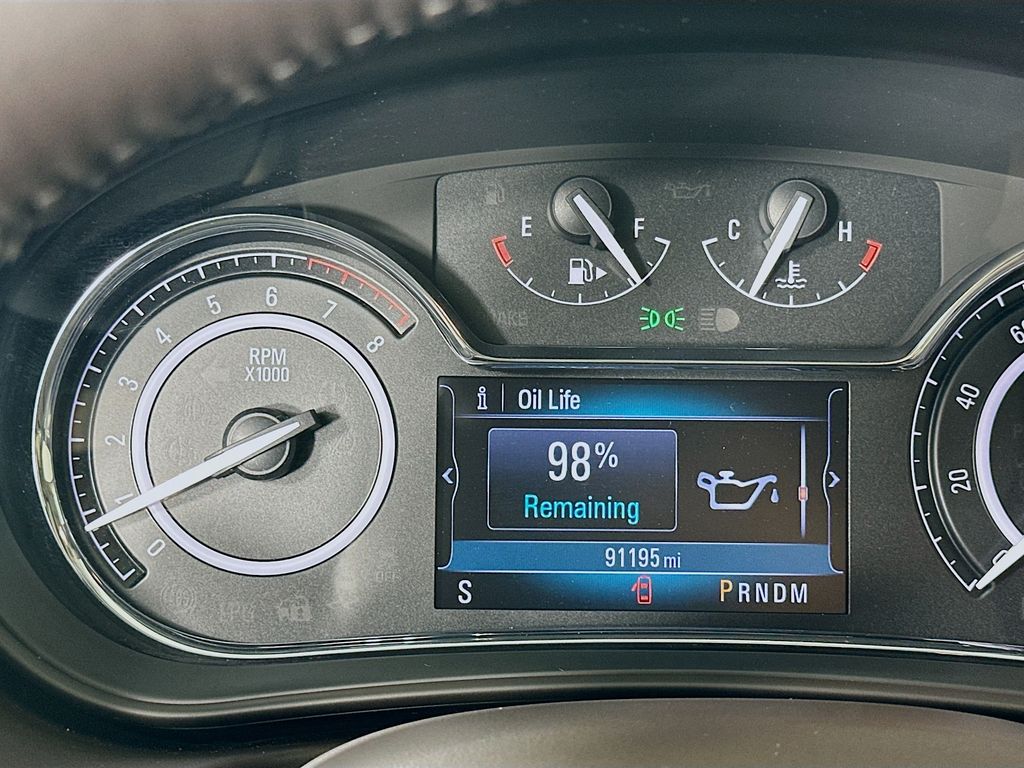 Thumbnail: 2016 Buick Regal - 12