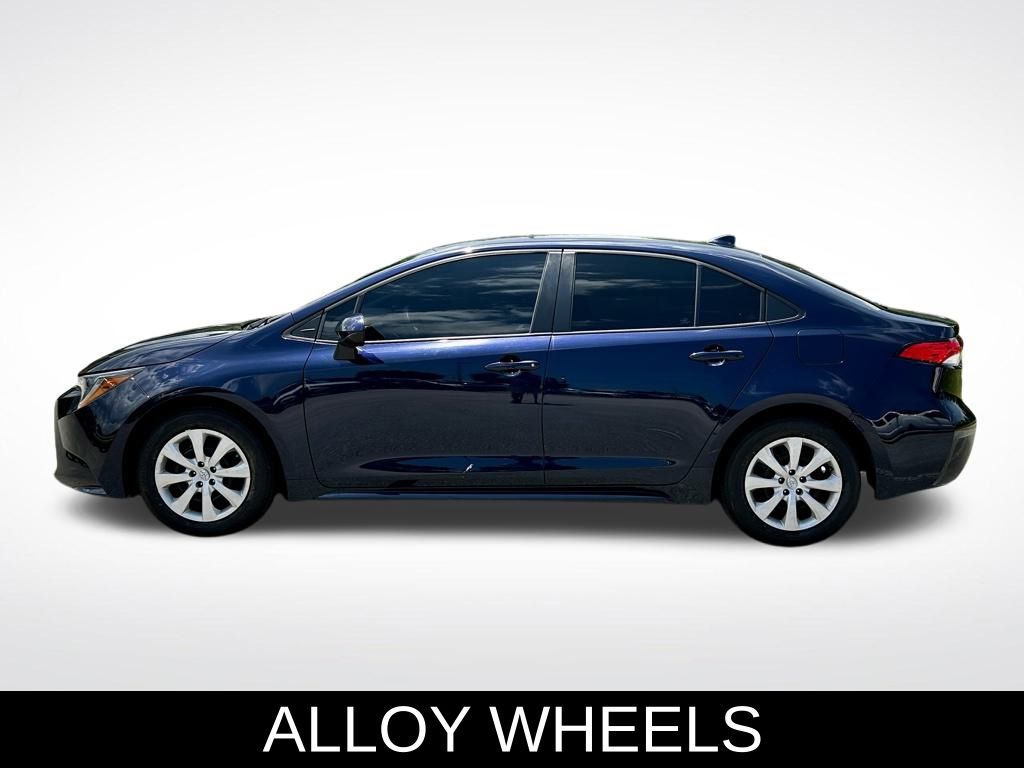 Used 2022 Toyota Corolla LE with VIN 5YFEPMAE0NP341169 for sale in Miami, FL