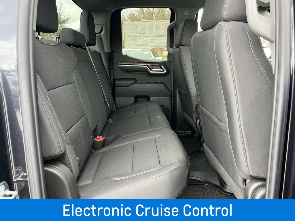 2024 Chevrolet Silverado 1500 LT photo