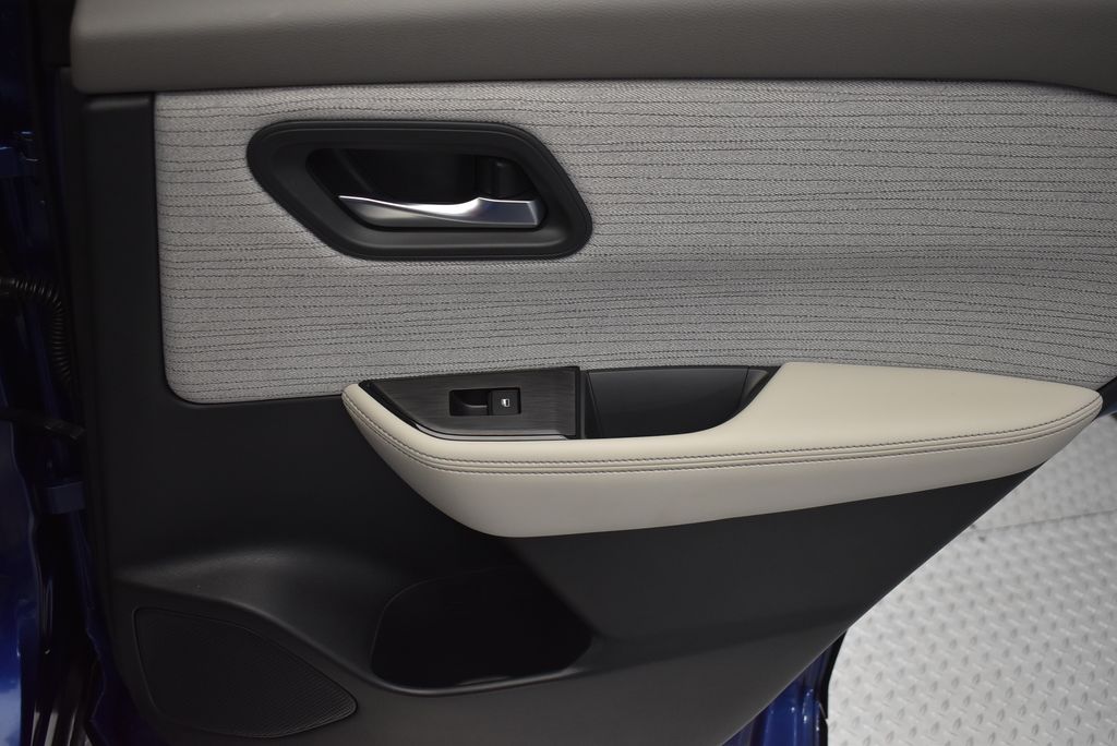 Thumbnail: 2023 Nissan Rogue - 29