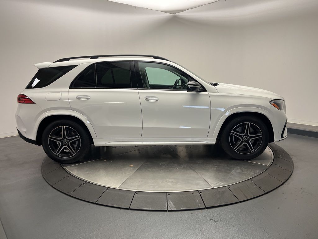 Thumbnail: 2026 Mercedes-Benz GLE - 8