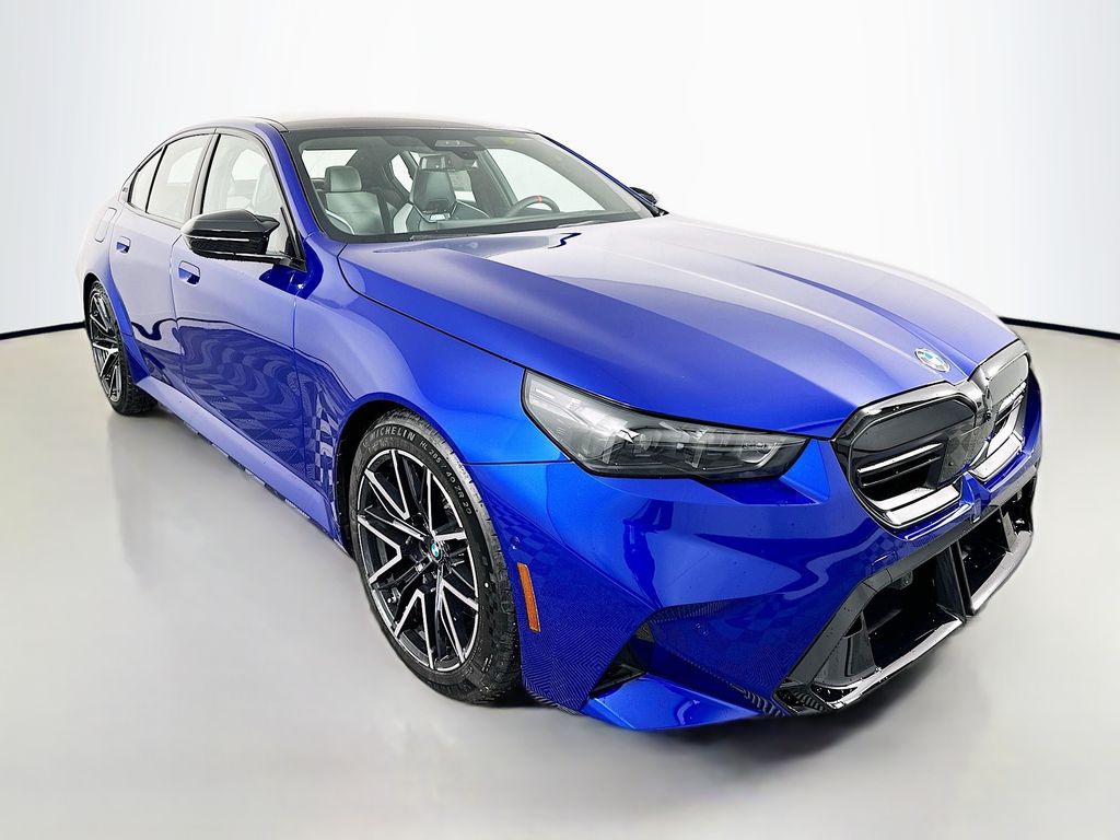 Thumbnail: 2026 BMW M5 - 3