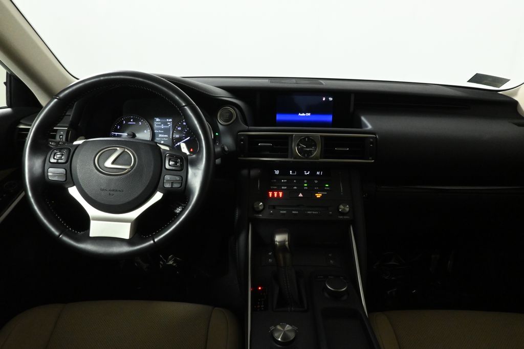 2020 Lexus IS 300 16