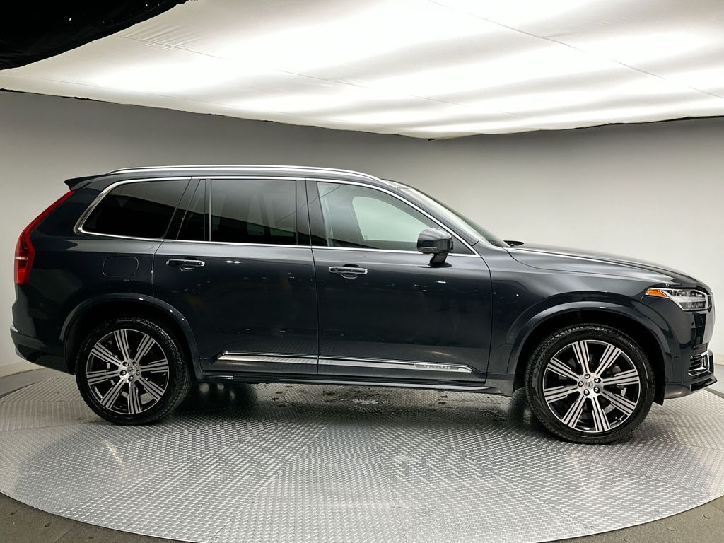 Thumbnail: 2022 Volvo XC90 - 14