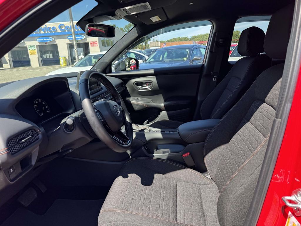Used 2025 Honda HR-V SUV