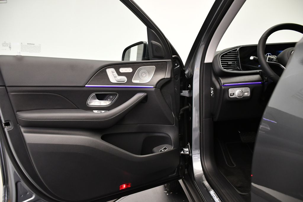 Thumbnail: 2026 Mercedes-Benz GLE - 32