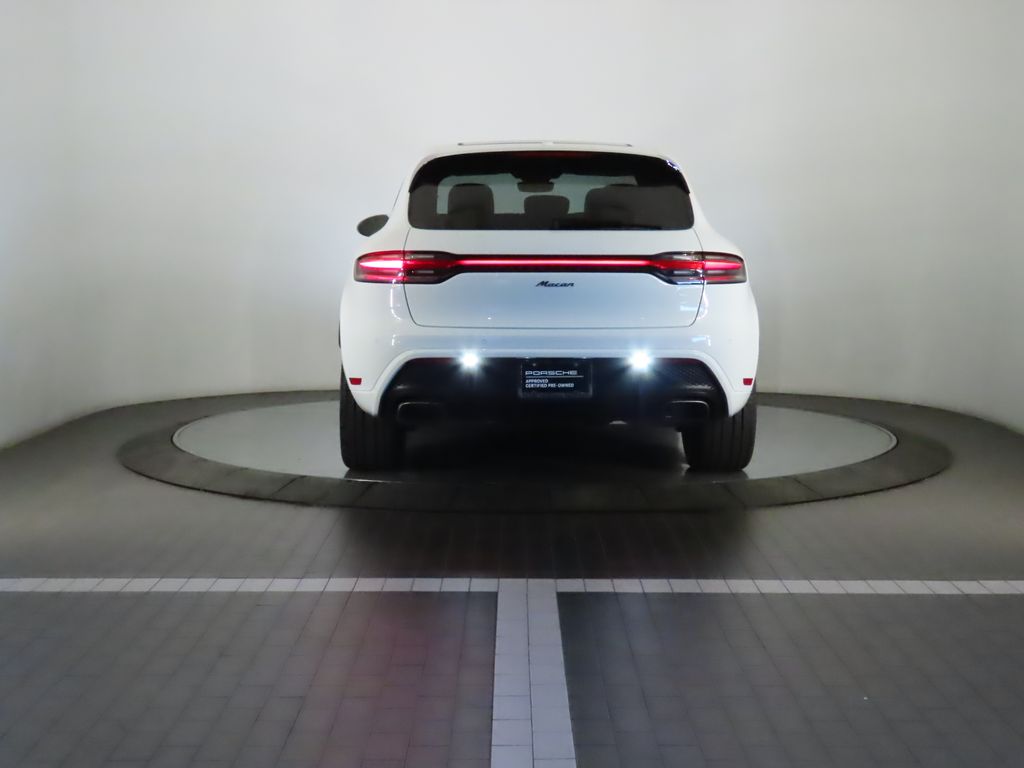 Thumbnail: 2022 Porsche Macan - 6
