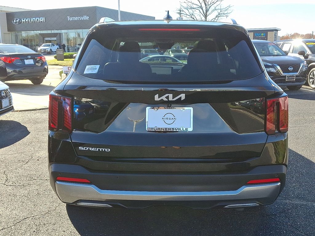 Thumbnail: 2024 Kia Sorento - 5