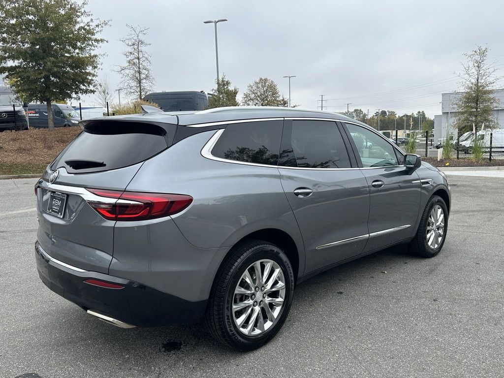 2020 Buick Enclave Essence 8