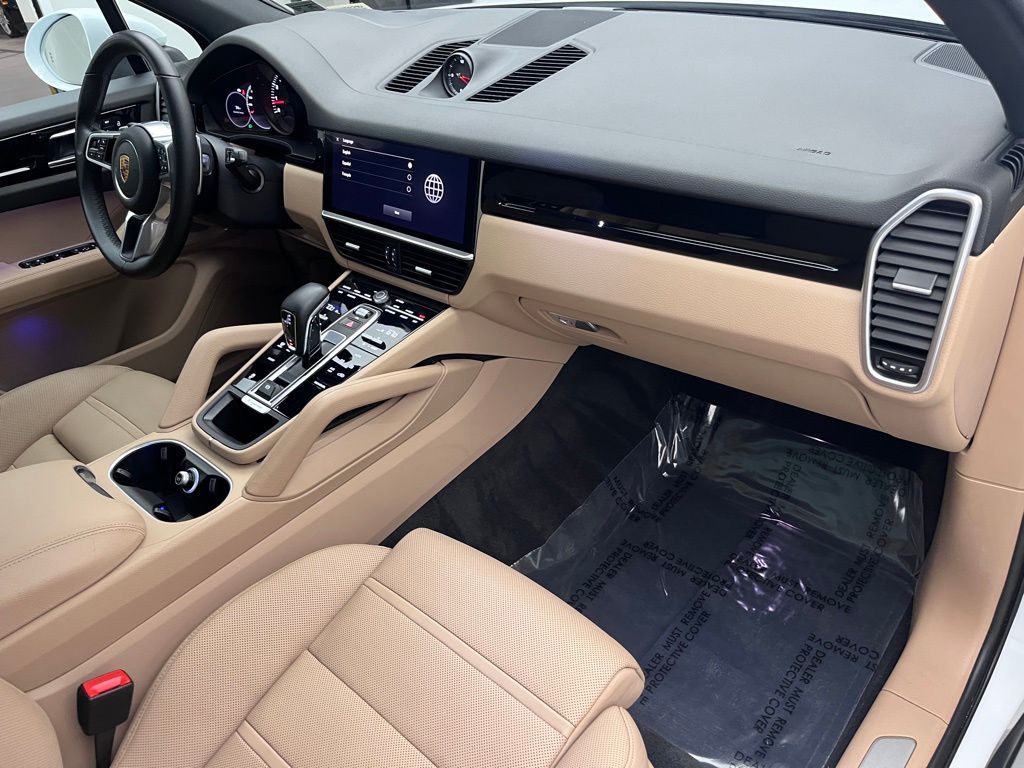 2022 Porsche Cayenne  28