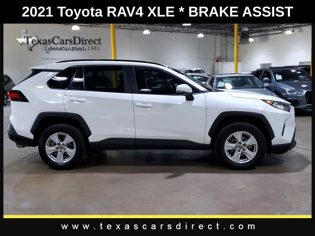 2021 Toyota RAV4 XLE 5