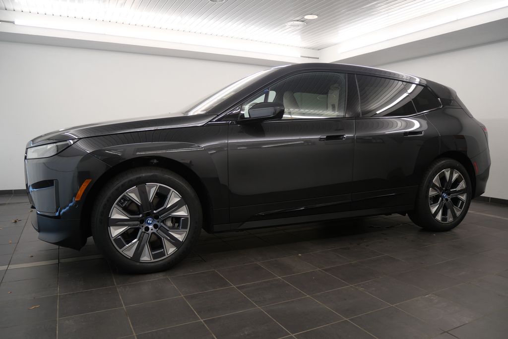 2025 BMW iX xDrive50 2