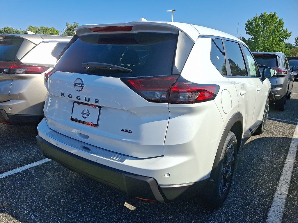 Thumbnail: 2026 Nissan Rogue - 4