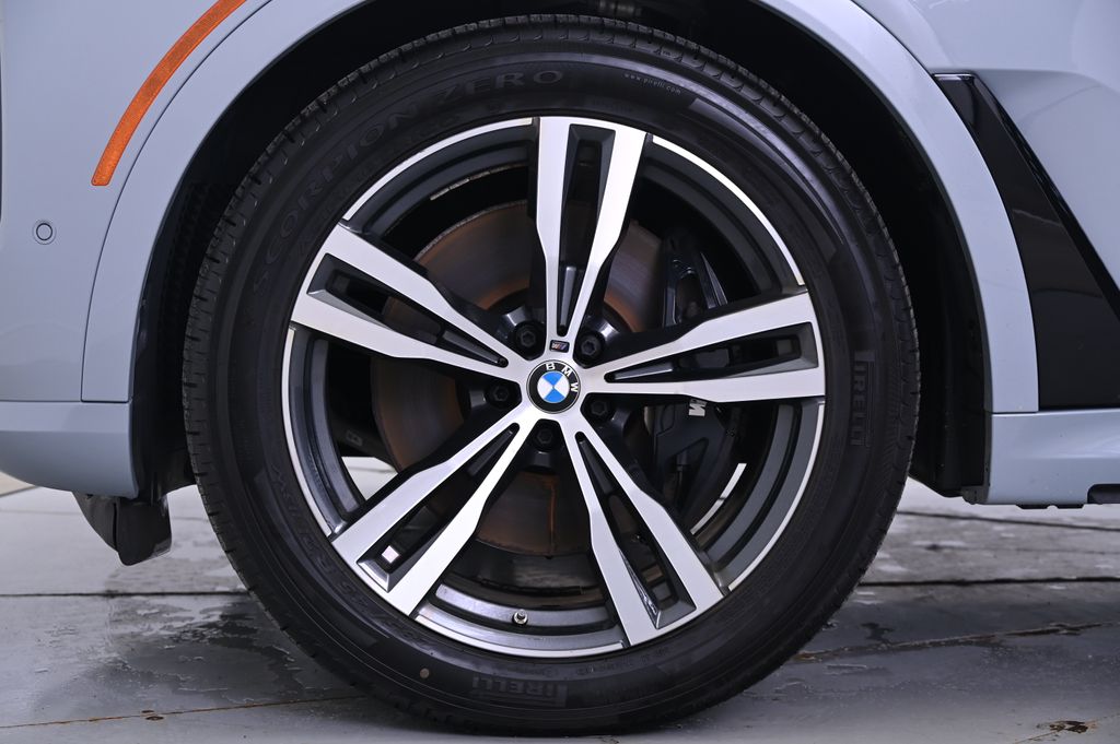2023 BMW X7 xDrive40i 15