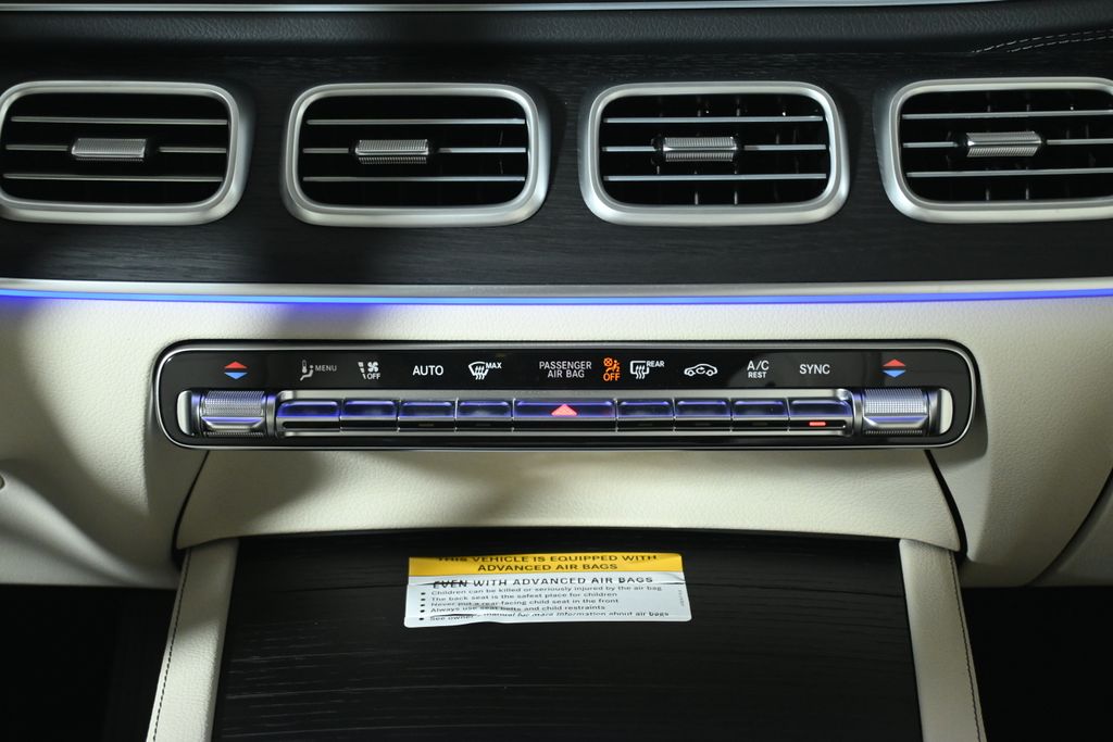 Thumbnail: 2026 Mercedes-Benz GLE - 18