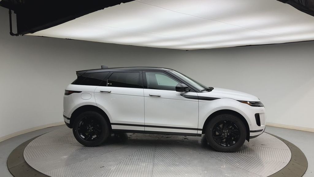 Thumbnail: 2026 Land Rover Range Rover Evoque - 9
