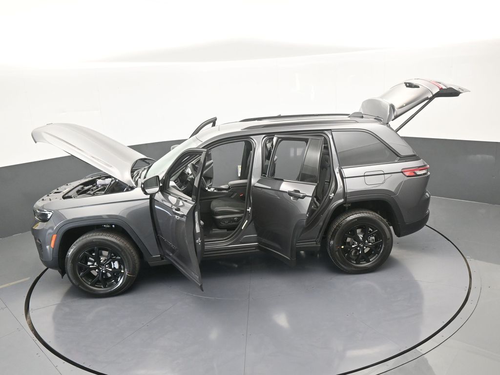 New 2025 Baltic Gray Metallic Clearcoat Jeep Altitude X image 57