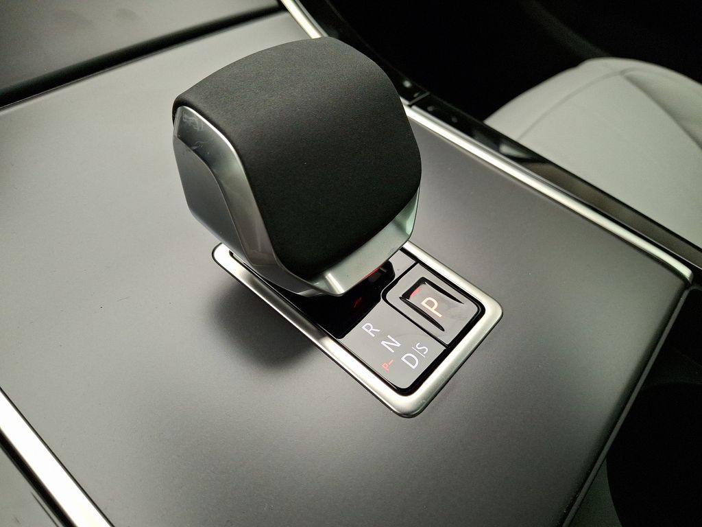 2026 Land Rover Range Rover Evoque S 10