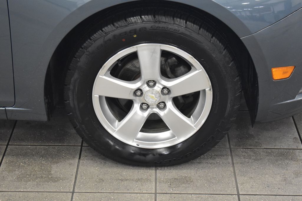 2012 Chevrolet Cruze LT 11