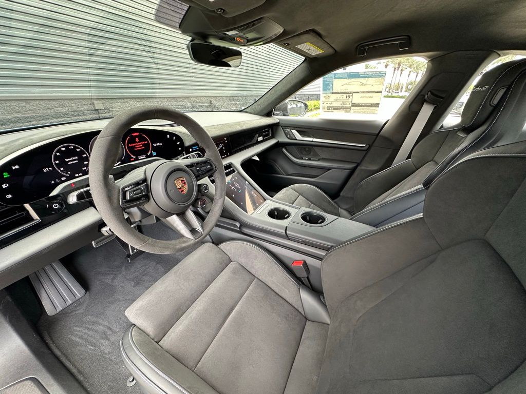 Thumbnail: 2025 Porsche Taycan - 4