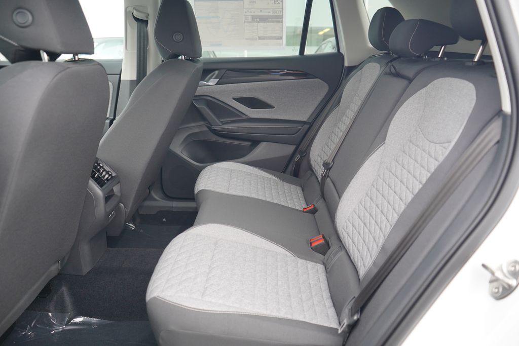 Thumbnail: 2025 Volkswagen Tiguan - 7