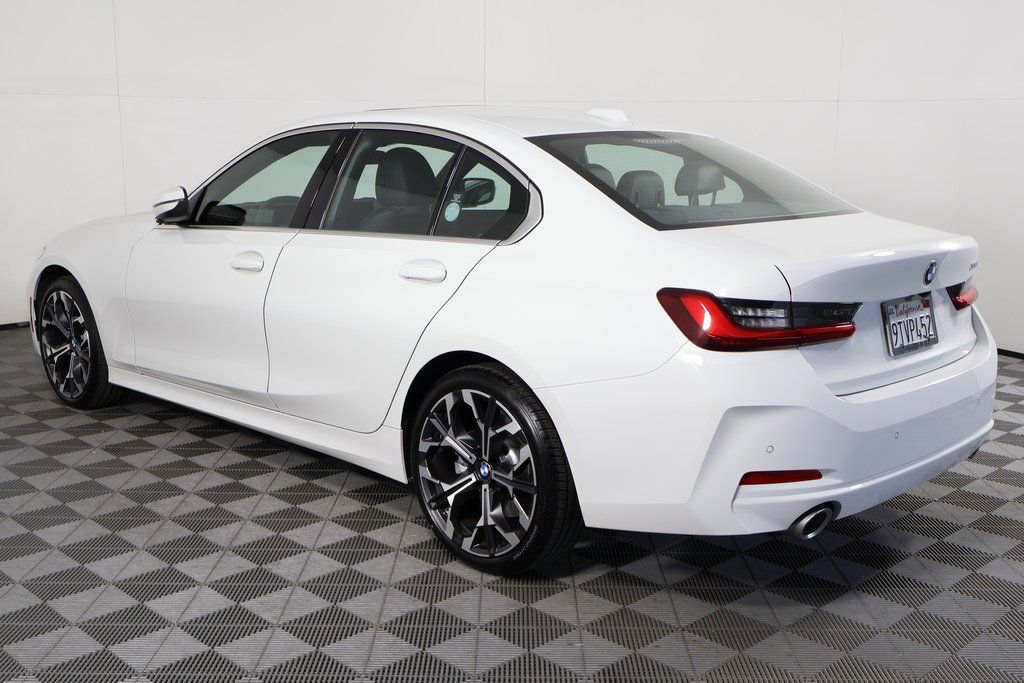 Thumbnail: 2025 BMW 3 Series - 6