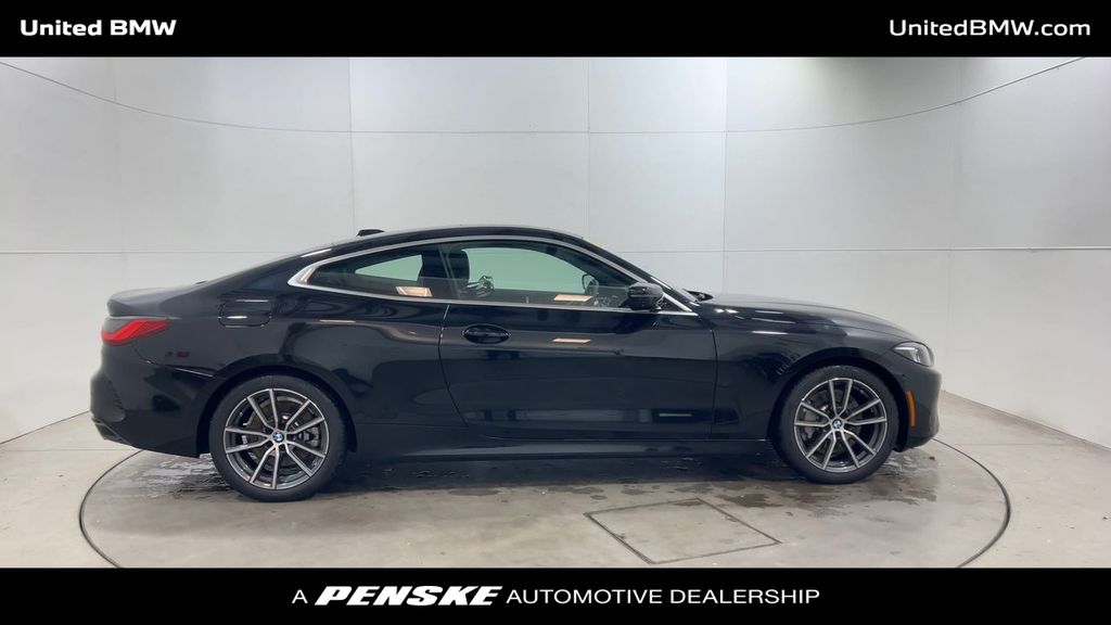 Thumbnail: 2025 BMW 4 Series - 9