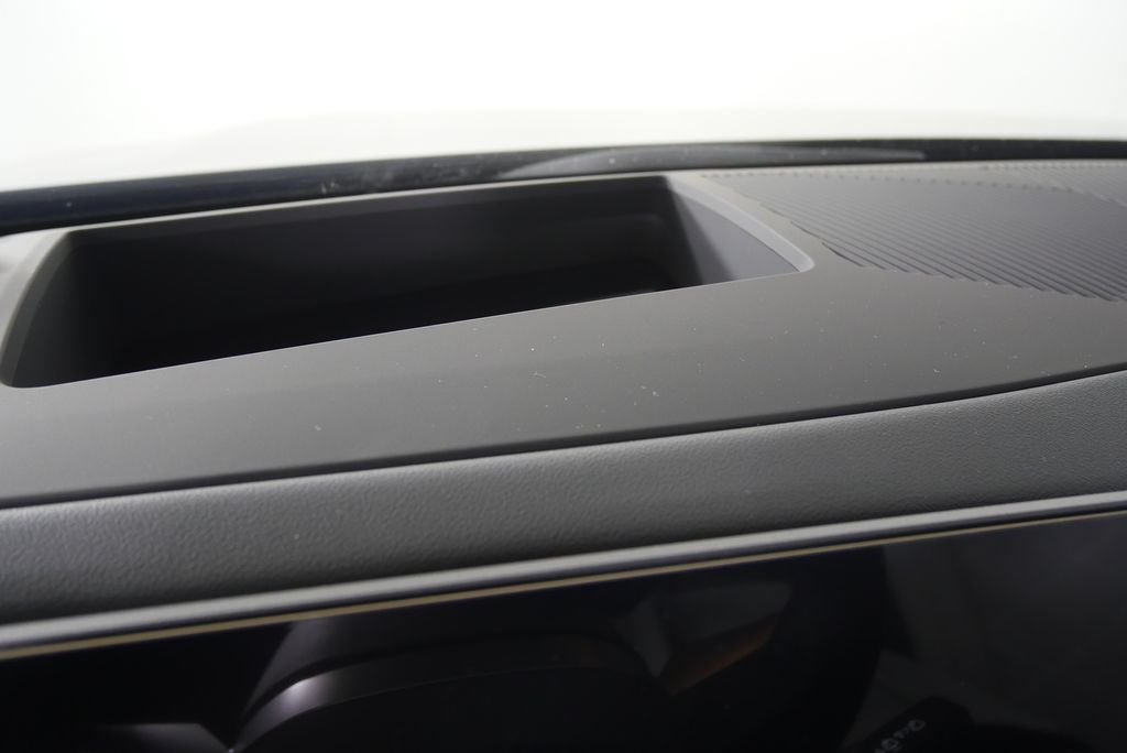 Thumbnail: 2026 BMW i5 - 18