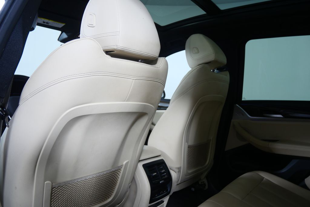 Thumbnail: 2022 BMW X3 - 13