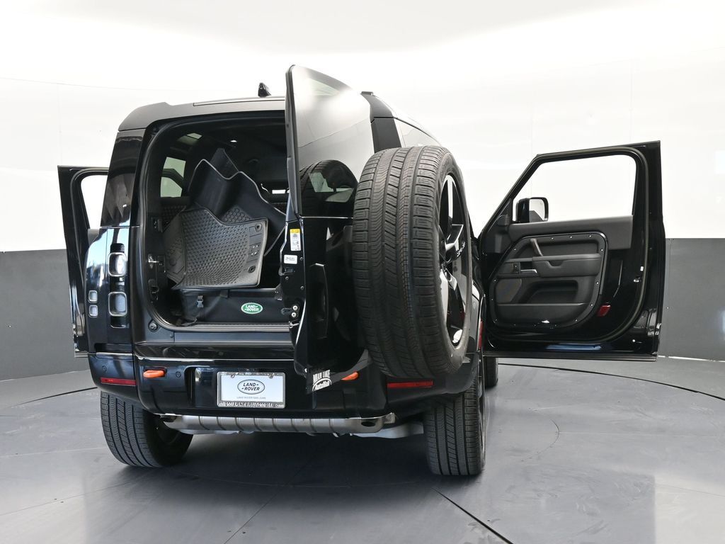 Used 2023 Black Land Rover X image 75