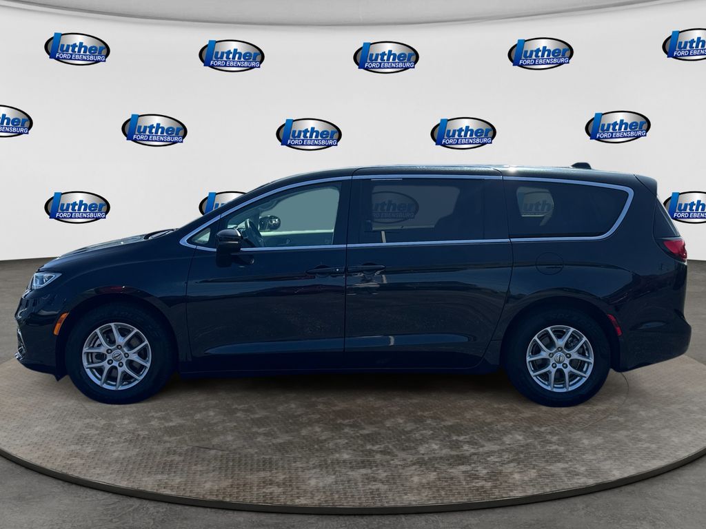 2023 Chrysler Pacifica Touring L Black at Bob Ruth Ford