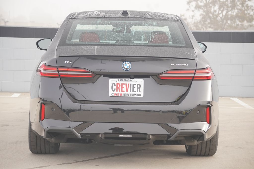 Thumbnail: 2026 BMW i5 - 6