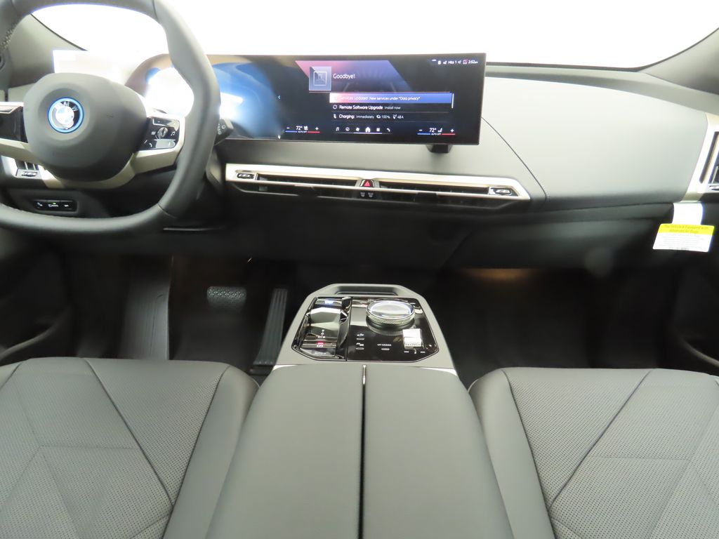 2025 BMW iX xDrive50 13