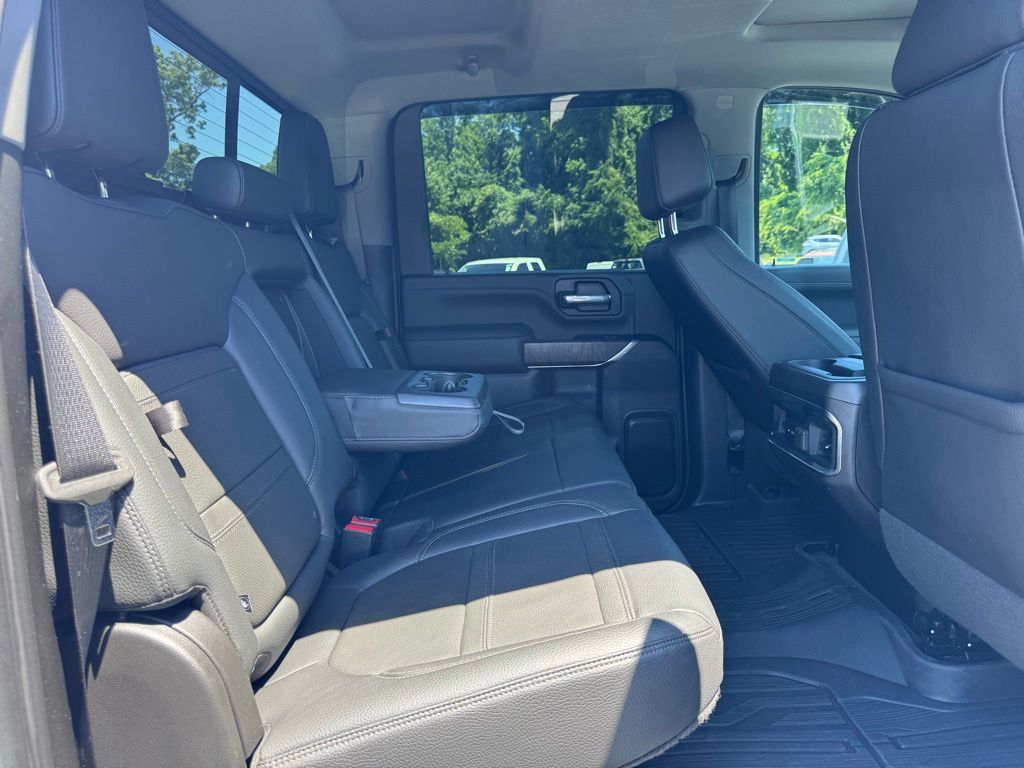 GMCSierra 2500HD23