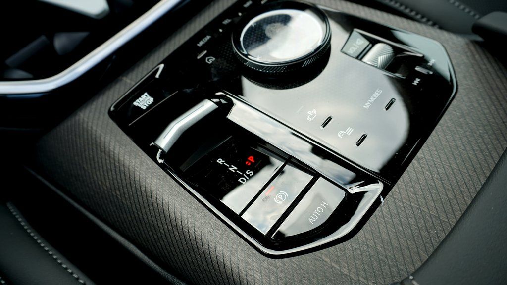 2026 BMW X3 30 - Photo 17