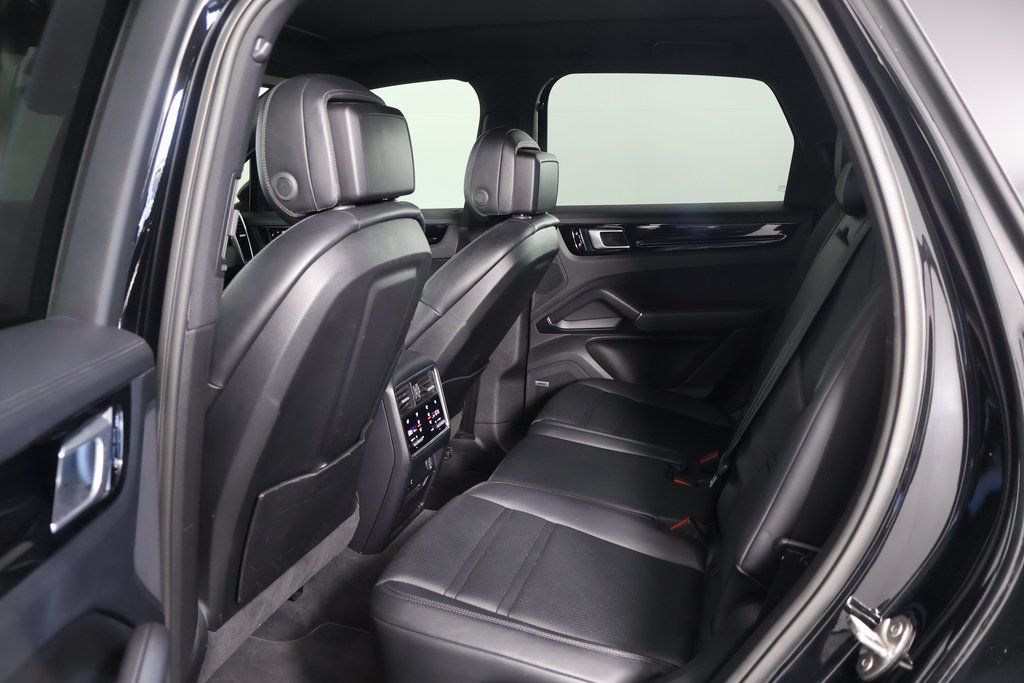 Thumbnail: 2019 Porsche Cayenne - 9