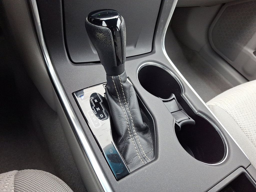 Thumbnail: 2015 Toyota Camry - 14