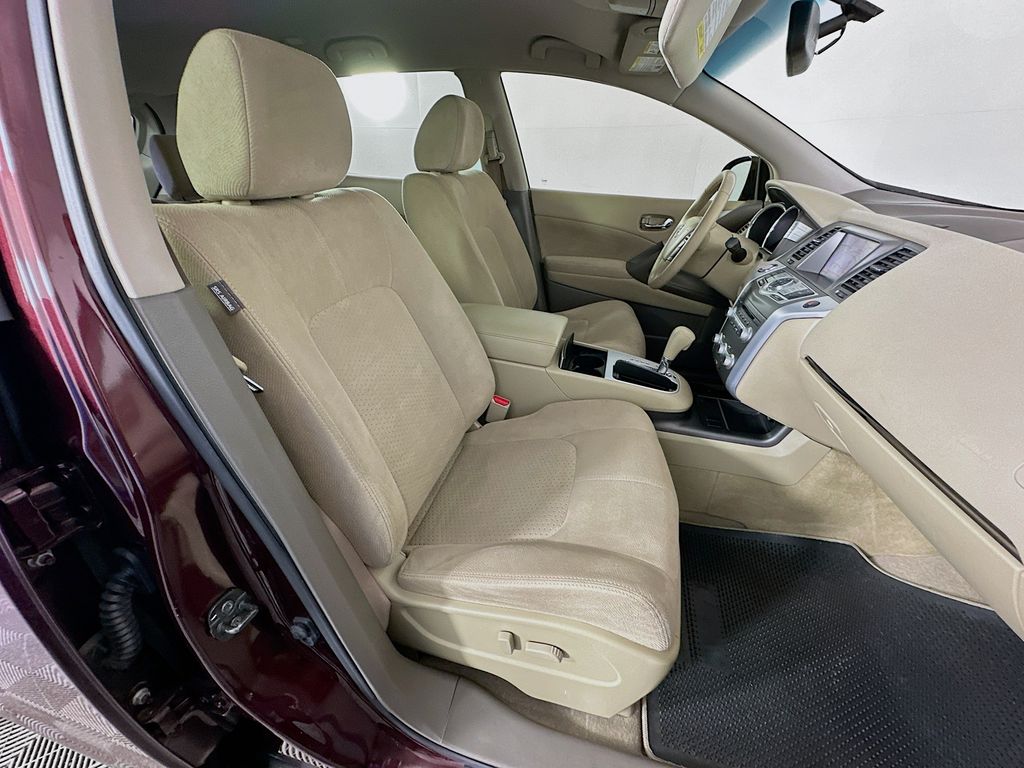 Thumbnail: 2014 Nissan Murano - 28