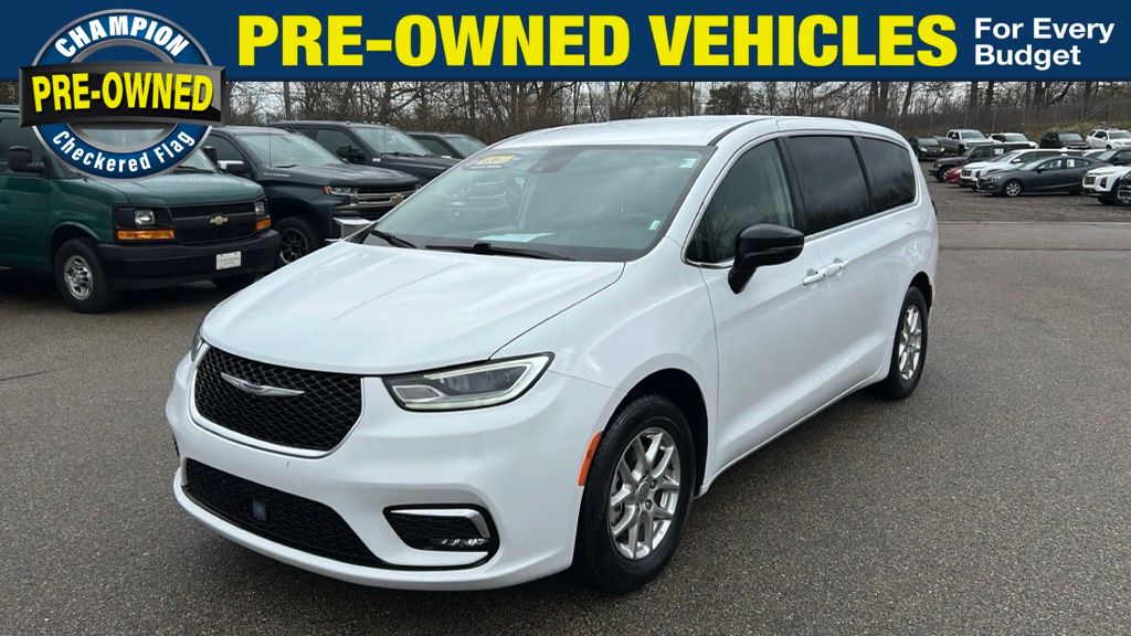 Bright White Clearcoat 2024 Chrysler Pacifica Touring L FWD Minivan Front-Wheel Drive 9-Speed Automatic