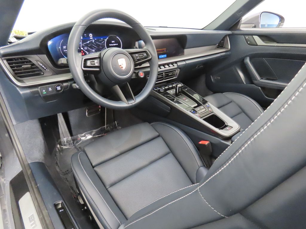 Thumbnail: 2025 Porsche 911 - 4