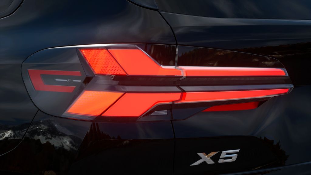 Thumbnail: 2026 BMW X5 - 32