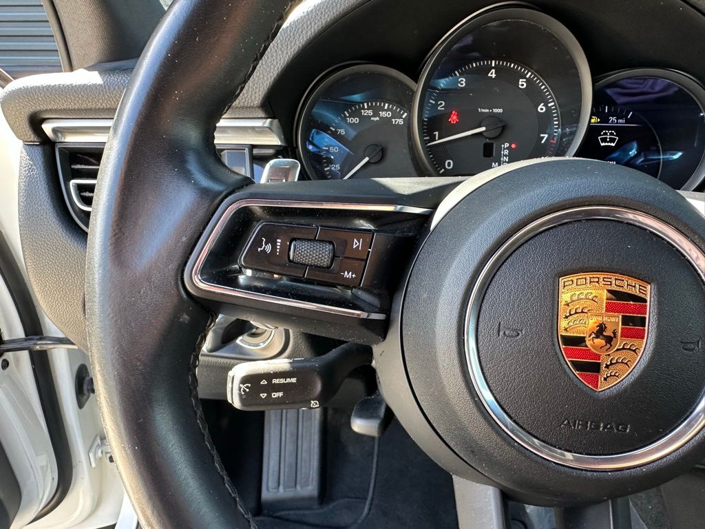 2022 Porsche Macan  20