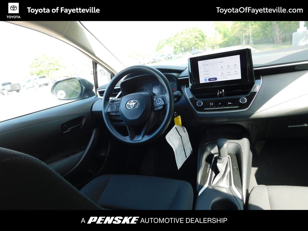 2023 Toyota Corolla LE 3