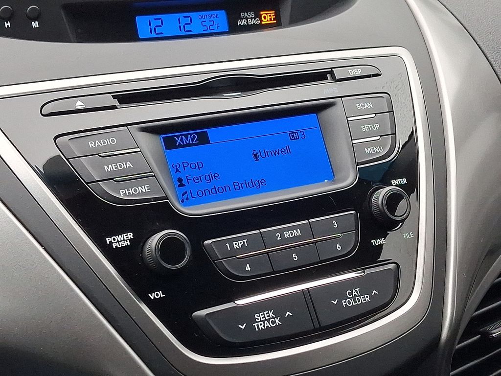 Thumbnail: 2013 Hyundai Elantra - 16