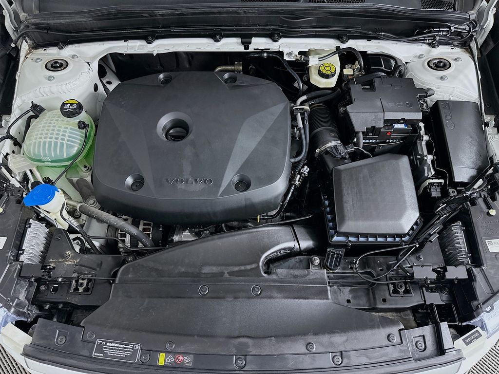 Thumbnail: 2019 Volvo XC40 - 31