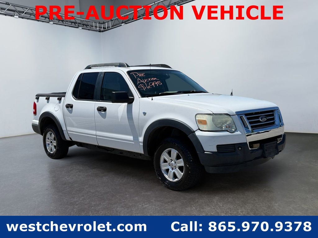 Oxford White Clearcoat 2007 Ford Explorer Sport Trac XLT 4WD Pickup Truck Four-Wheel Drive 6-Speed Automatic