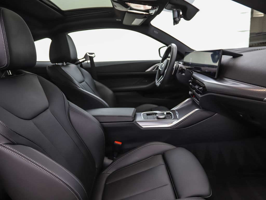 Thumbnail: 2026 BMW 4 Series - 24